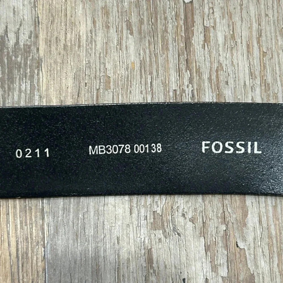 Fossil Vintage Men's Black Leather Belt Size 38 - Picture 3 of 7